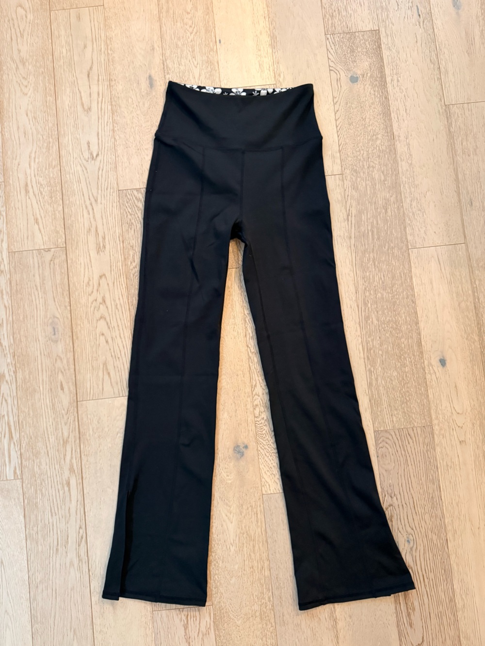 Frankie's Bikinis Black High-Waist Flare Leggings
